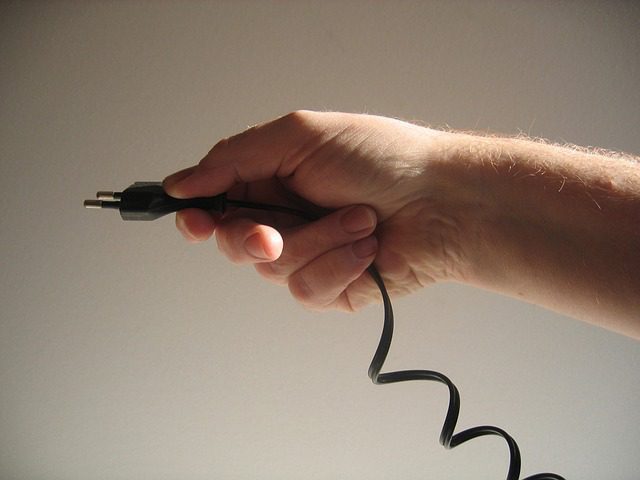 חיבור מכשירי חשמל